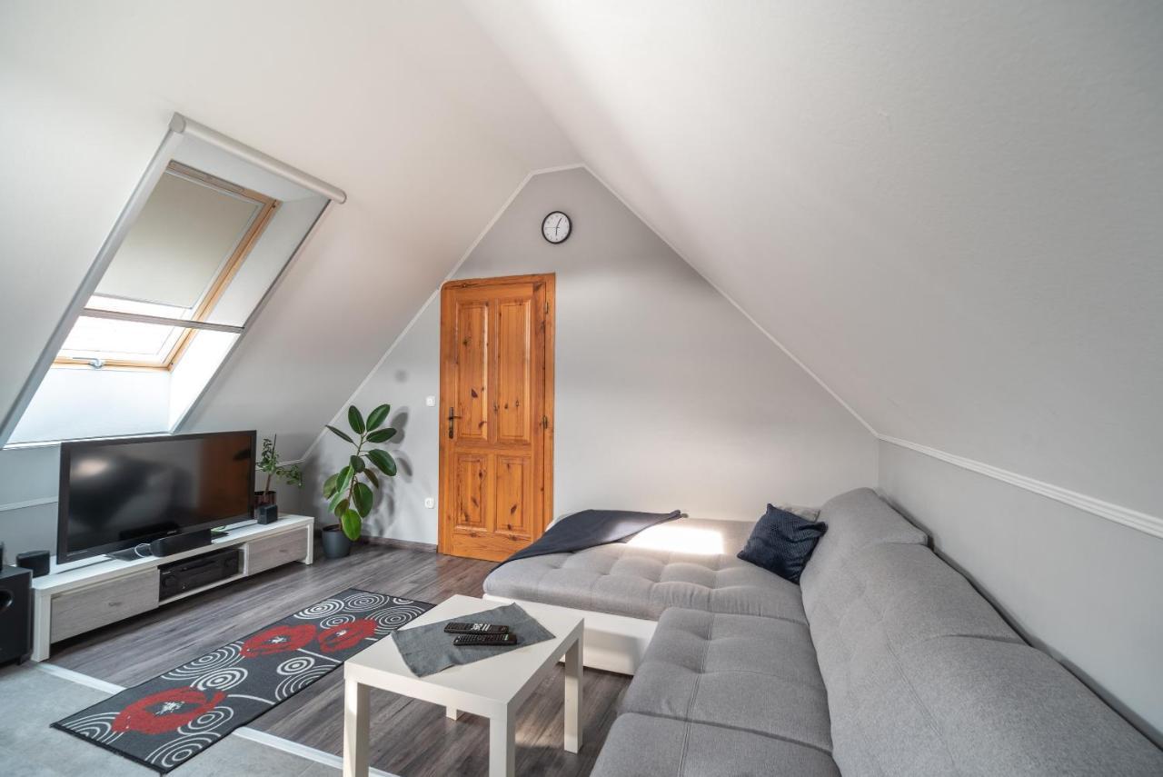 Buzavirag Apartman Keszthely Exteriér fotografie