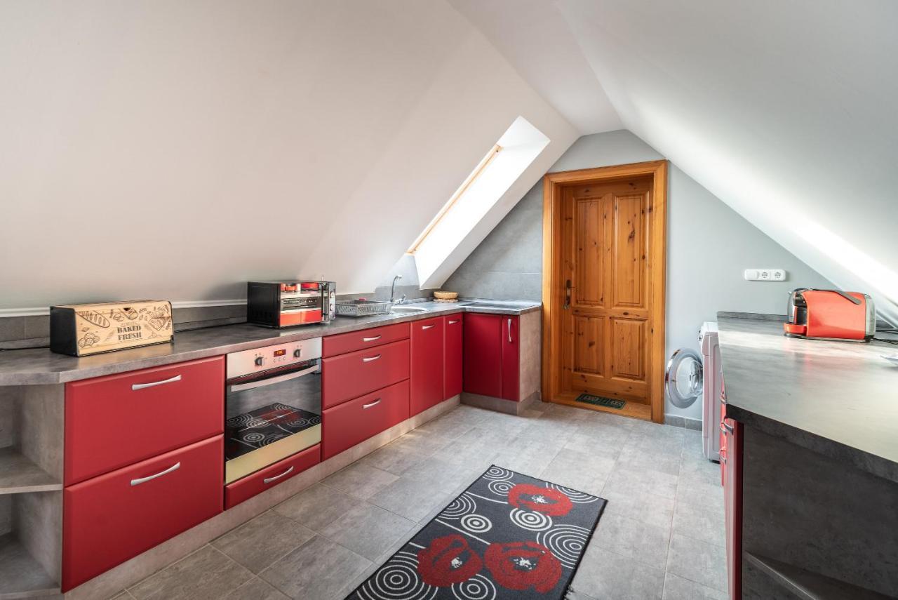 Buzavirag Apartman Keszthely Exteriér fotografie