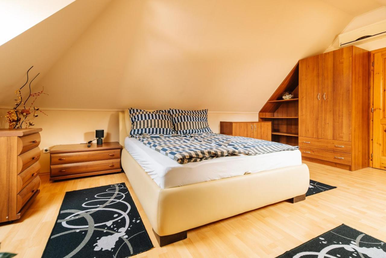 Buzavirag Apartman Keszthely Exteriér fotografie